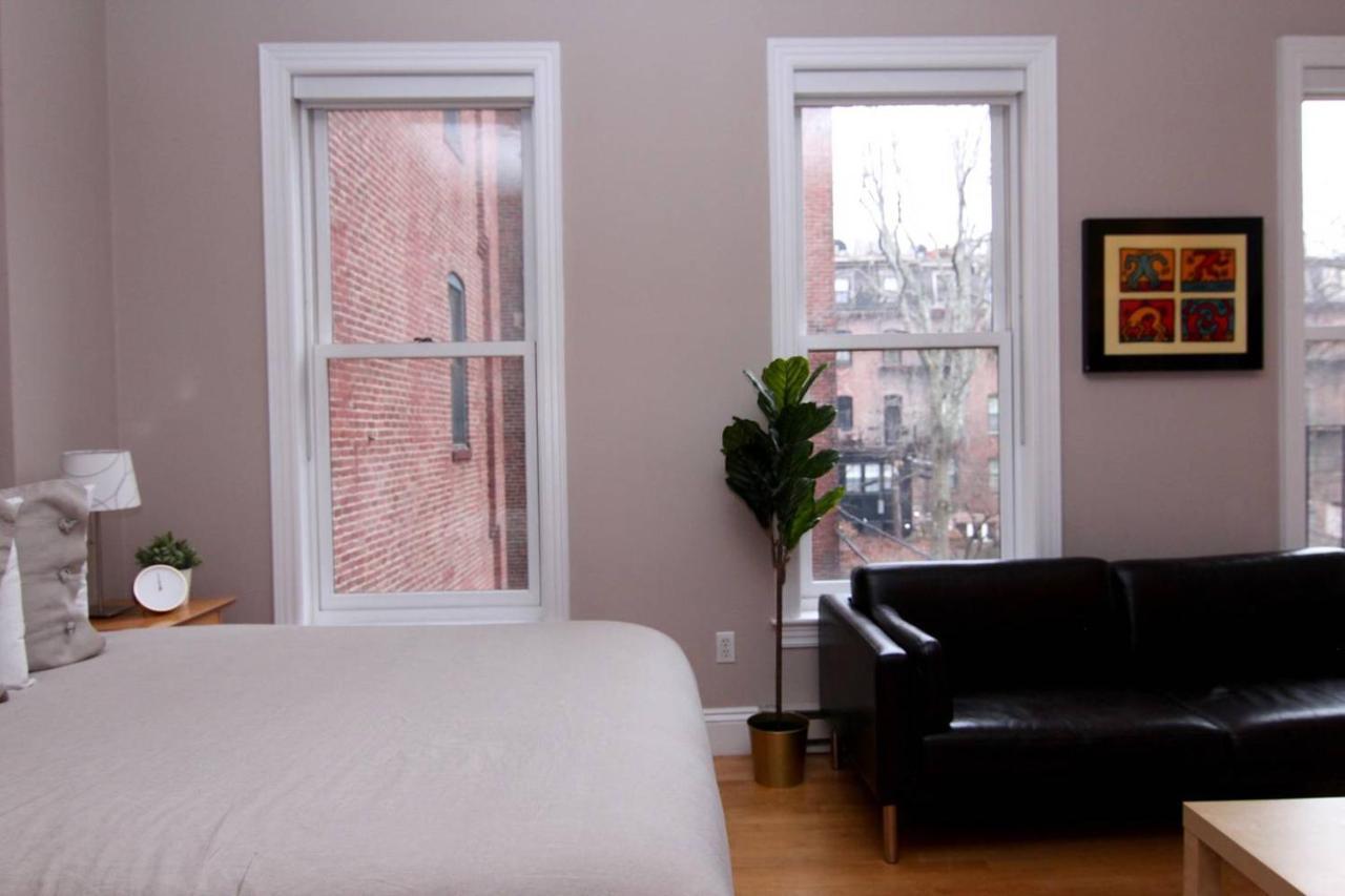 Stylish Downtown Studio In The South End, #8 Бостън Екстериор снимка